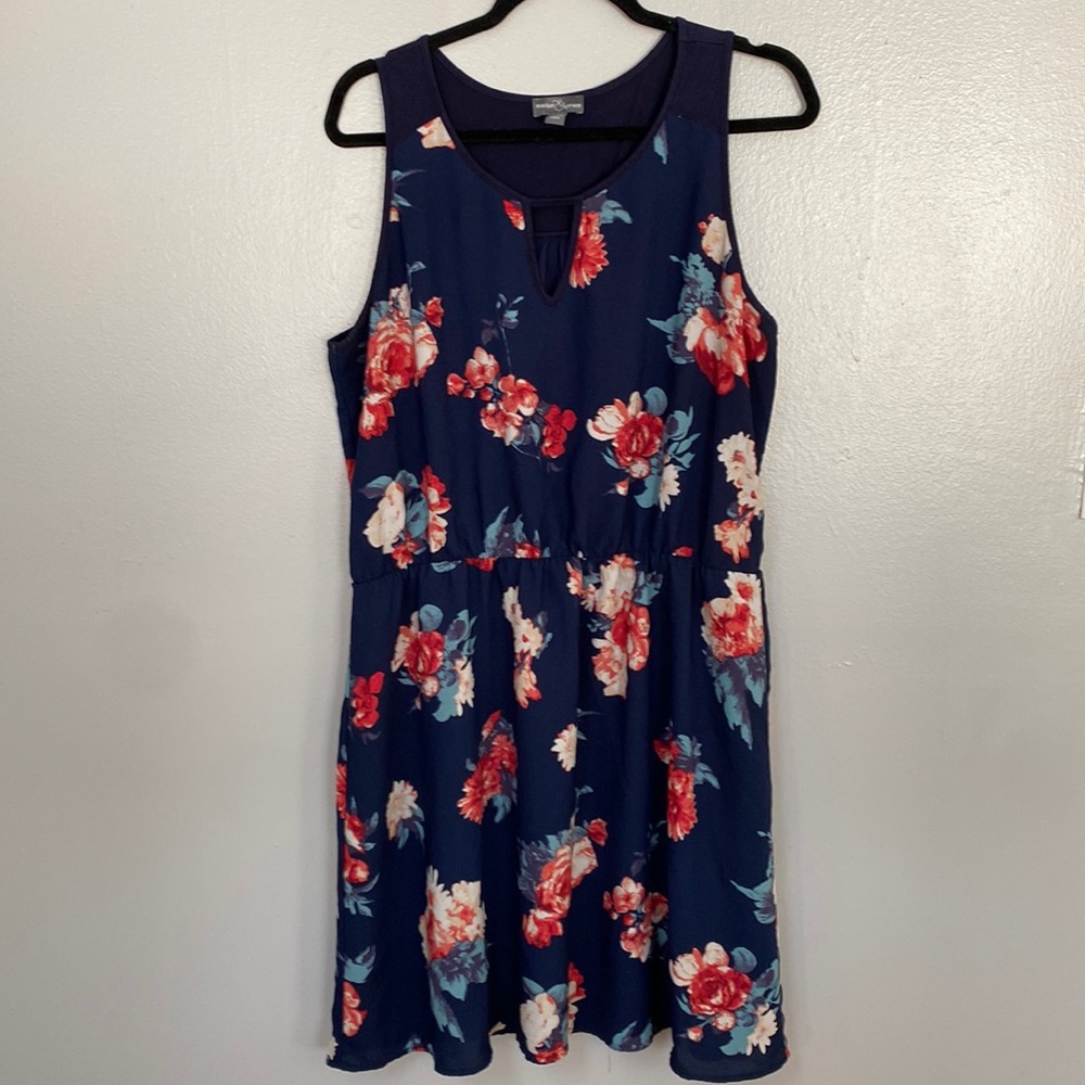 Sleeveless dress